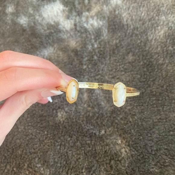 TODAY ONLY!!! Kendra Scott Elton Gold Cuff bracelet - Picture 6 of 11